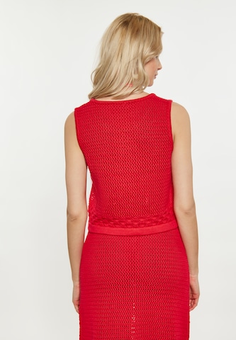 IZIA Knitted Top in Red