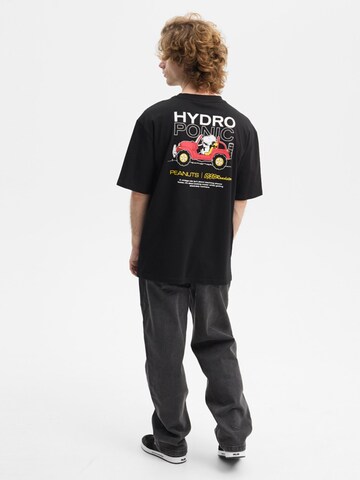 hydroponic - Camiseta 'Hydroponic x Peanuts Oversized Short-Sleeve Roadster T-Shirt' en negro