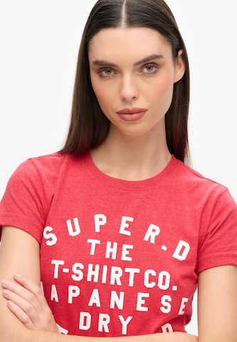 Superdry Μπλουζάκι σε κόκκινο: μπροστά
