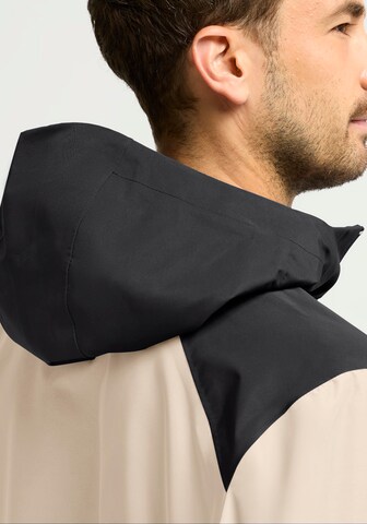 JACK WOLFSKIN Performance Jacket in Beige