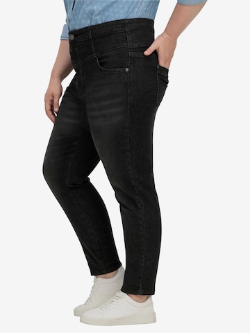 Slimfit Jeans de la SHEEGO pe negru