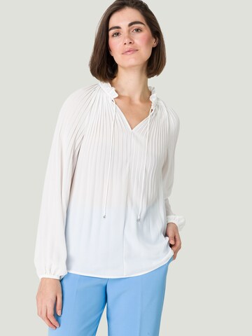 Camicia da donna di zero in bianco: frontale