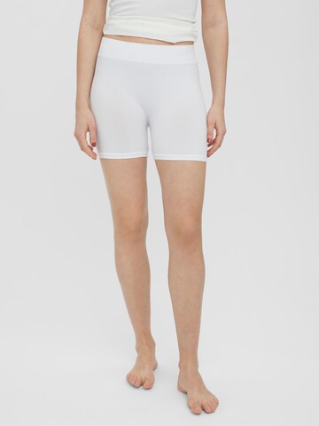 VERO MODA Skinny Shorts 'Jackie' in Weiß: predná strana