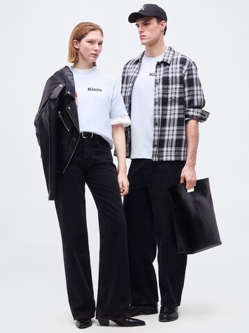 Tricou de la Calvin Klein Jeans pe albastru