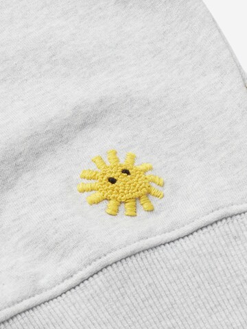 Thinking MU Sweatshirt 'Here Comes The Sun' in Grey