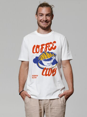 Watapparel T-Shirt 'Coffee Club' in Weiß: Vorderseite