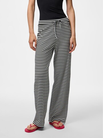 Loosefit Pantalon 'PCLAYA' PIECES en noir : devant