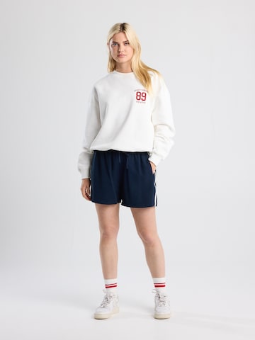America Today Sweatshirt in Wit