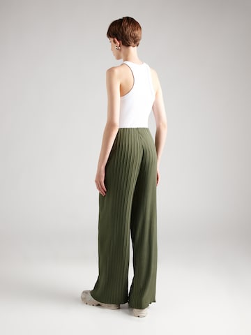 ABOUT YOU - Loosefit Pantalón 'Gina' en verde