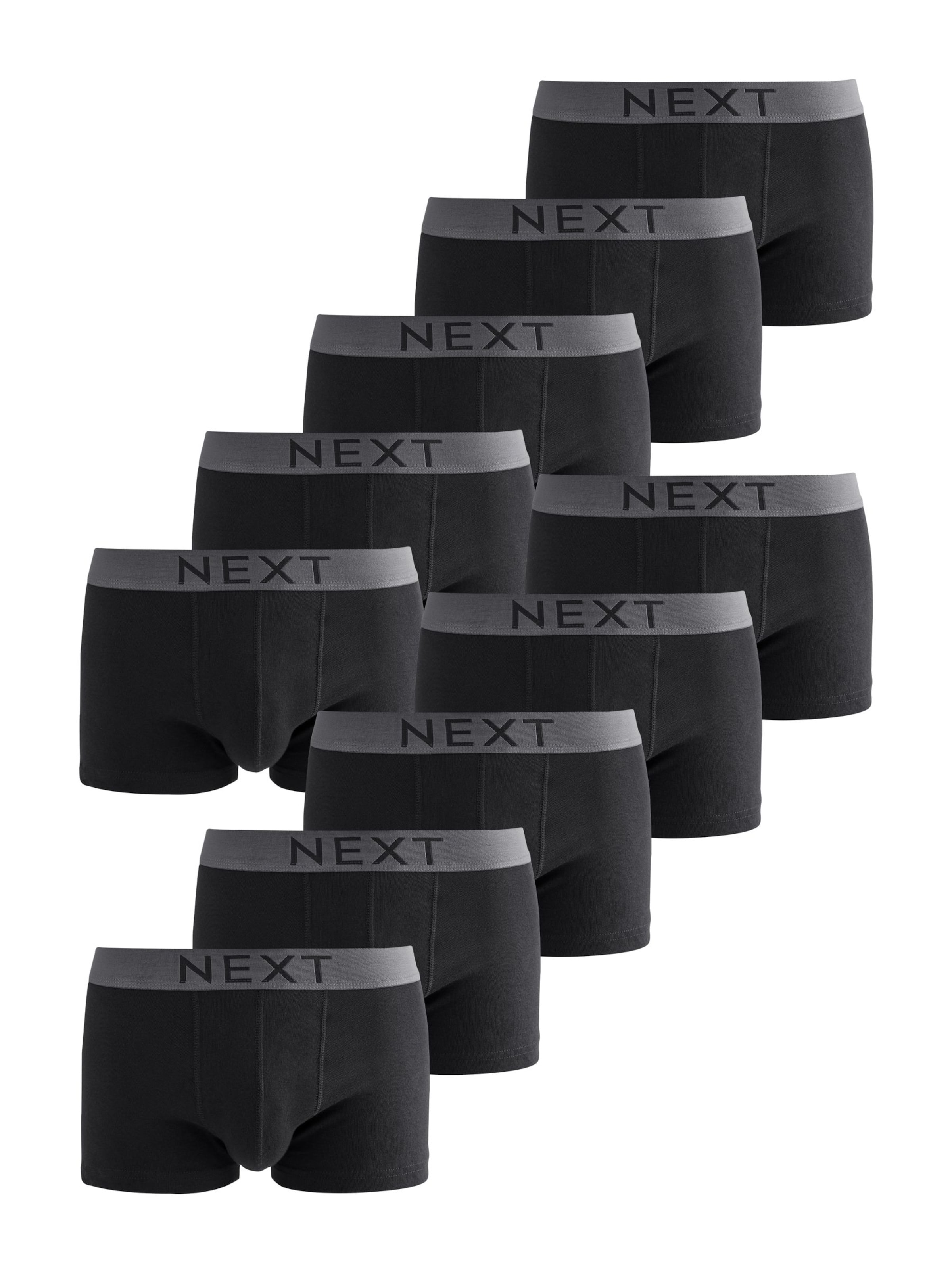 Boxeri de la Next pe negru: față