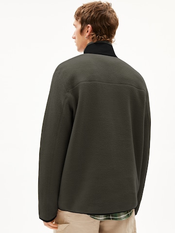 ARMEDANGELS Fleecejacke 'FLAABO' (GOTS) in Grün: Vorderseite