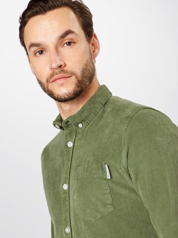 Coupe regular Chemise 'Park' Redefined Rebel en vert