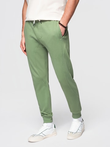 Effilé Pantalon de sport Ombre en vert