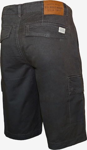 Regular Pantalon cargo U.S. POLO ASSN. en gris