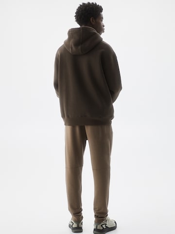 Pull&Bear Tapered Trousers in Brown