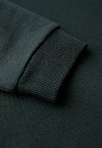 STREET ONE Sweatshirt in Grün