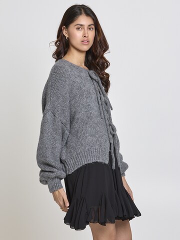 Lilavie Strickjacke ' Miaa ' in Grau