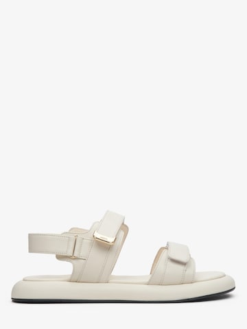 Estro Sandals '23547-12' in Beige: front