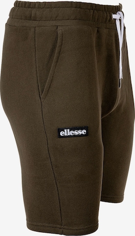 ELLESSE Regular Shorts in Grün