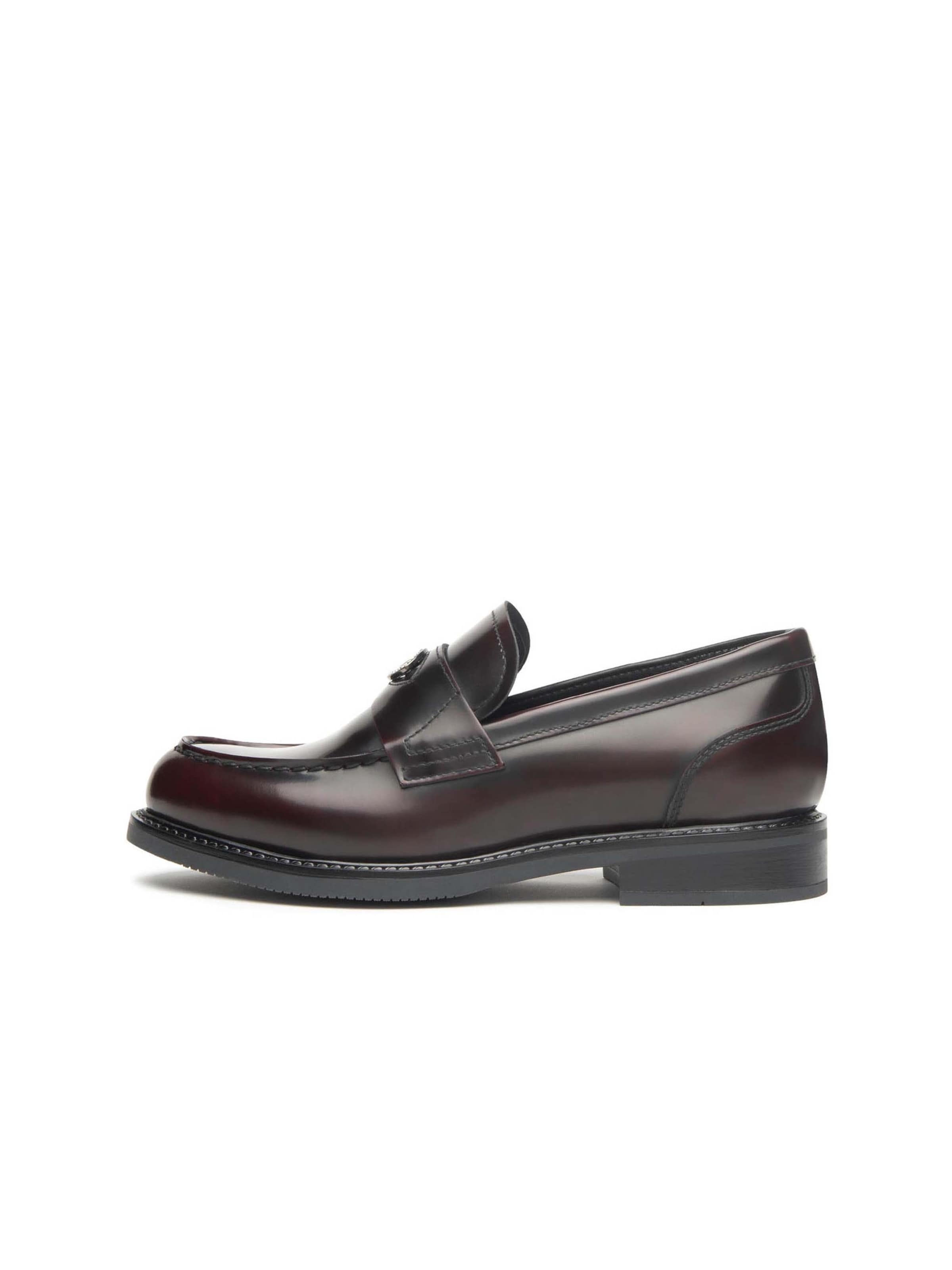 Mocassin Nero Giardini en rouge : devant