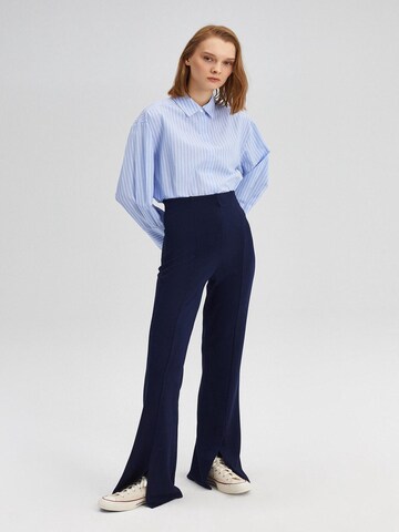 Pantalon Touche Prive en bleu : devant