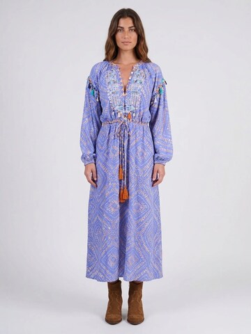 Miss June Kleid 'Robe Longue Alina'‌‌‌‌ in Lila: Vorderseite