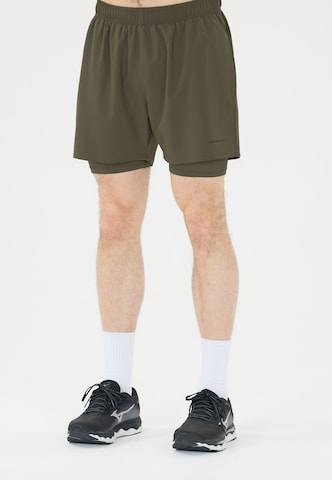 ENDURANCE Regular Sportshorts 'Kros' in Grün: Vorderseite
