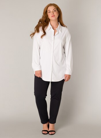 BASE LEVEL CURVY Blouse in White