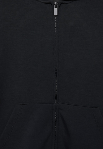 Pull&Bear Tréning dzseki - fekete