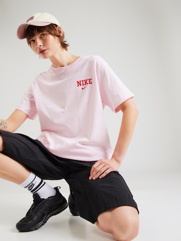 Nike Sportswear - Camisa em rosa