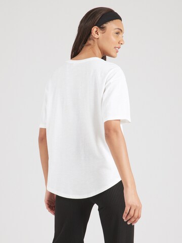 ONLY PLAY - Camiseta funcional 'ONPSTAY' en blanco