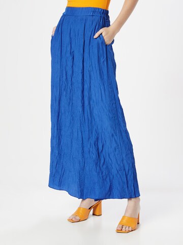 InWear Wide leg Pleat-Front Pants in Blue: front