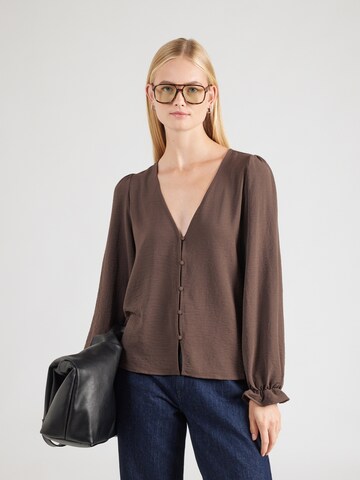 Camicia da donna 'PCTIFFANY' di PIECES in marrone: frontale