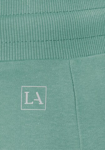 regular Pantaloni sportivi di LASCANA ACTIVE in verde