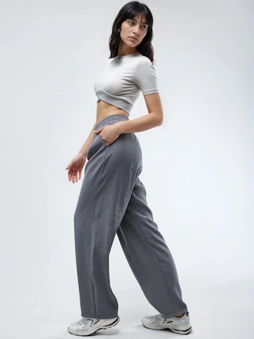 Barrel Pantalon Busem en gris
