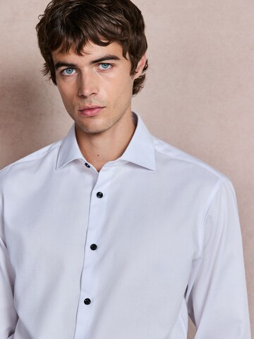 Coupe slim Chemise Next en blanc