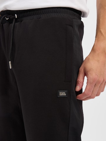 Regular Pantalon Karl Lagerfeld en noir