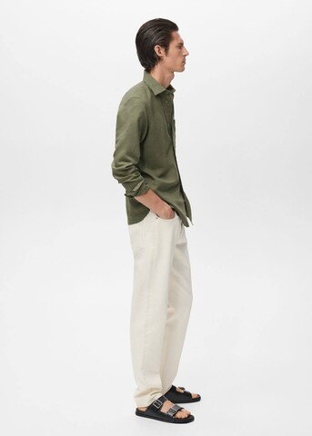 MANGO MAN Regular fit Button Up Shirt 'Avispah' in Green