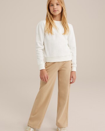 WE Fashion Loose fit Trousers in Beige