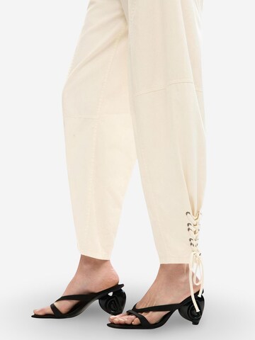 regular Pantaloni 'PANT_TROY 26SWPW24' di Desigual in beige