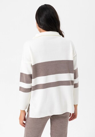 Jimmy Sanders Sweater in White