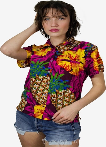 King Kameha Bluse 'Pineapple Hibiscus' in Pink: Vorderseite