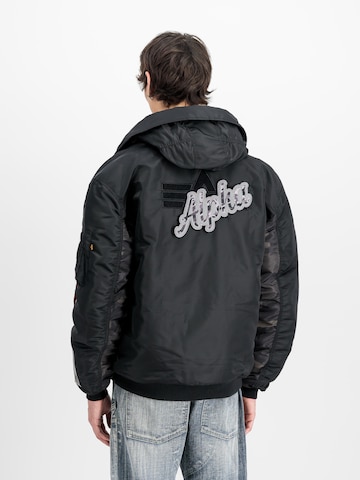 ALPHA INDUSTRIES Jacke in Schwarz