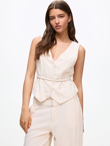 Pull&Bear Suit Vest in White: front