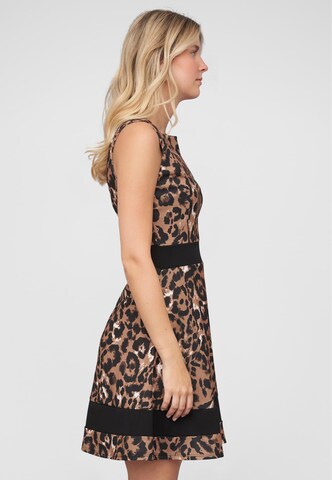 Cloud5ive Jurk in Bruin