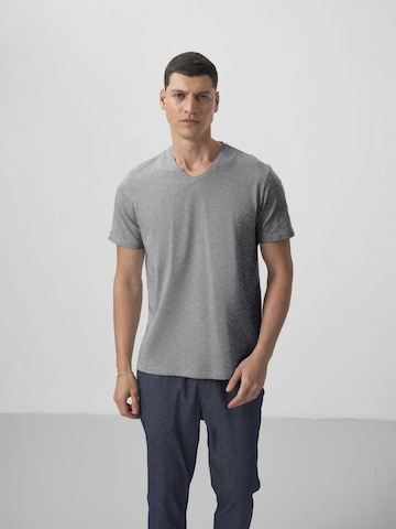 T-Shirt Tommy Life en gris