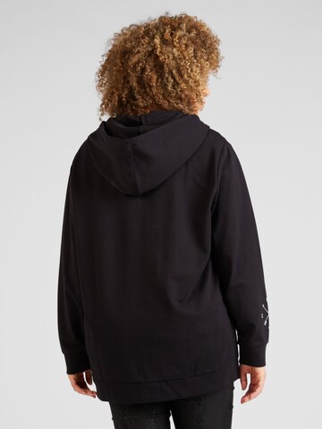 ONLY Carmakoma Sweatjacke 'CALLIE' in Schwarz