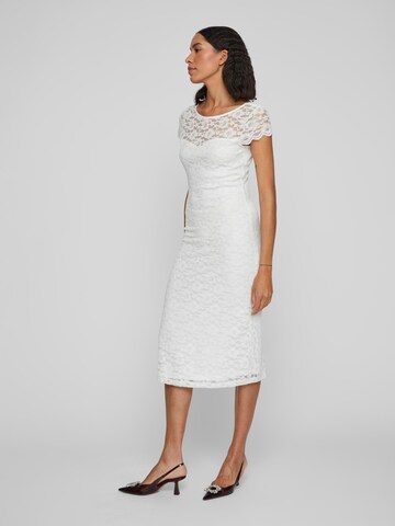 Robe de soirée 'Kalila' VILA en blanc