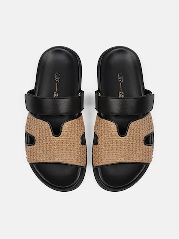 L37 HANDMADE SHOES - Zapatos abiertos 'NOT MY PROBLEM' en negro