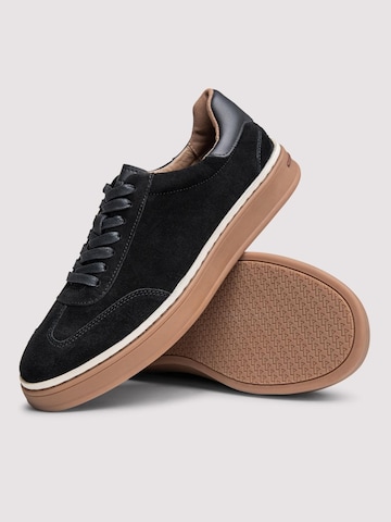 Pantofi de la Ombre pe negru